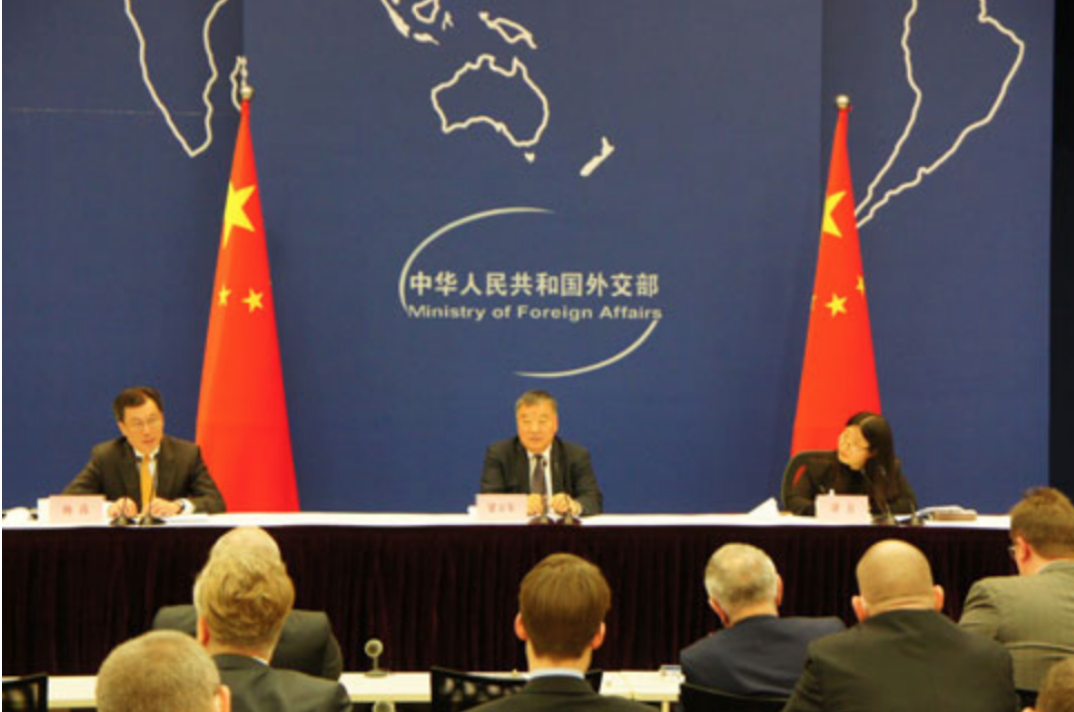 梁万年出席外交部举行的欧洲驻华使节吹风会 介绍中国-世卫组织新冠溯源研究情况及建议