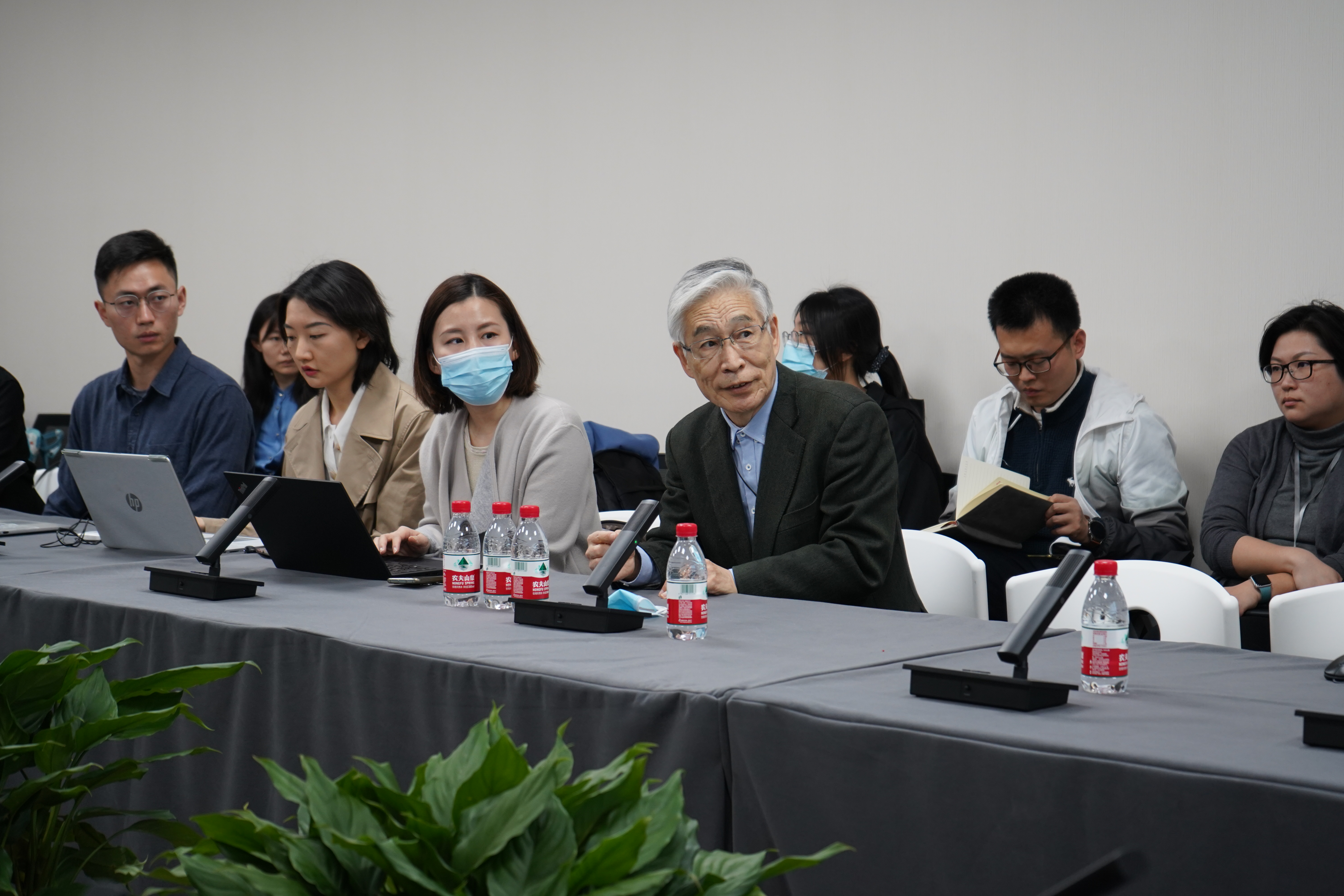 环球体育官网
与法环球体育
联合举办世界卫生组织框架及其运行机制研讨会